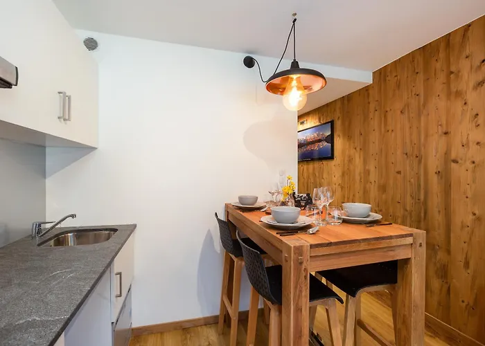 Clos Du Savoy E1 - Happy *